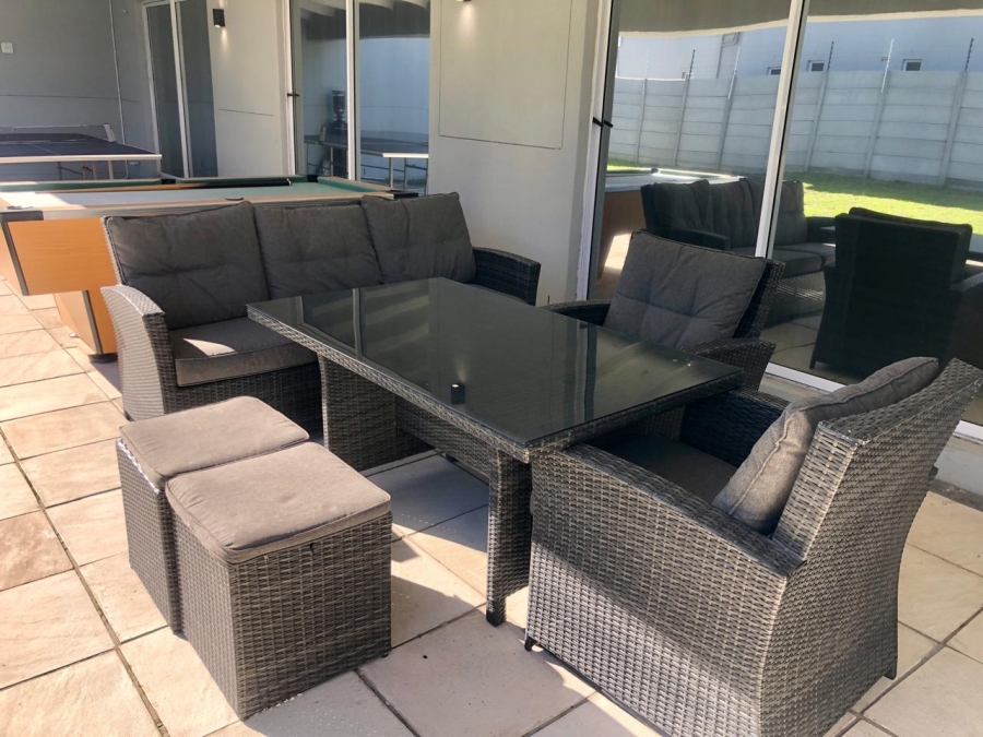 4 Bedroom Property for Sale in Parklands North Western Cape